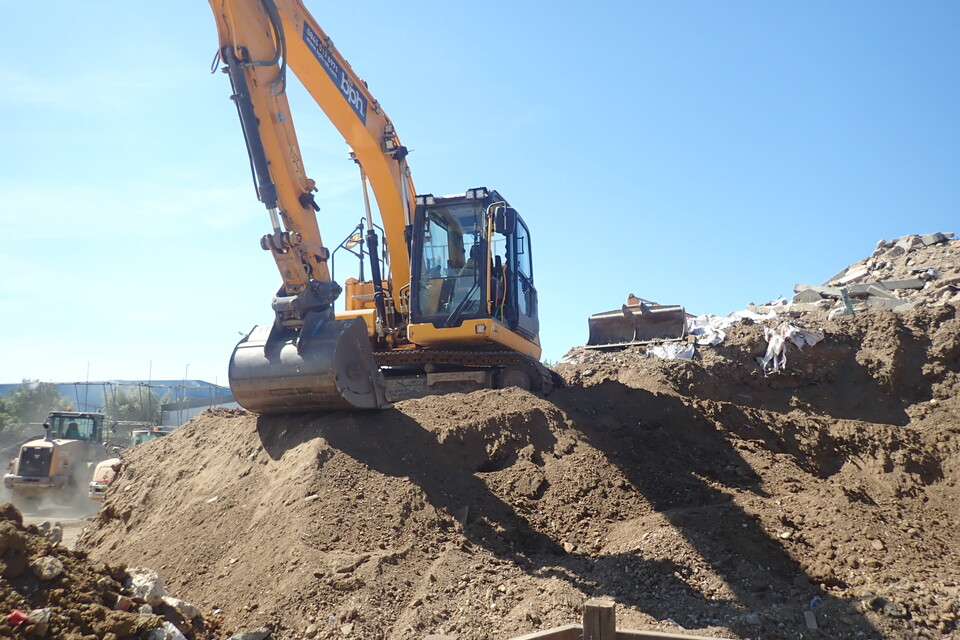 During the inspection, officers identified a number of issues relating to dust emissions