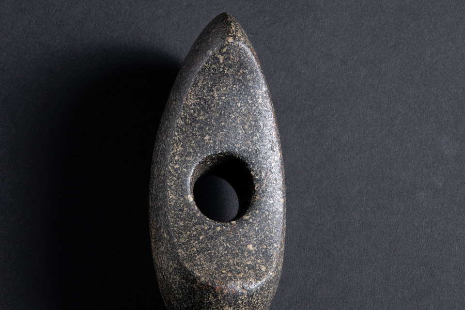 prehistoric_battle-axe-head.jpg