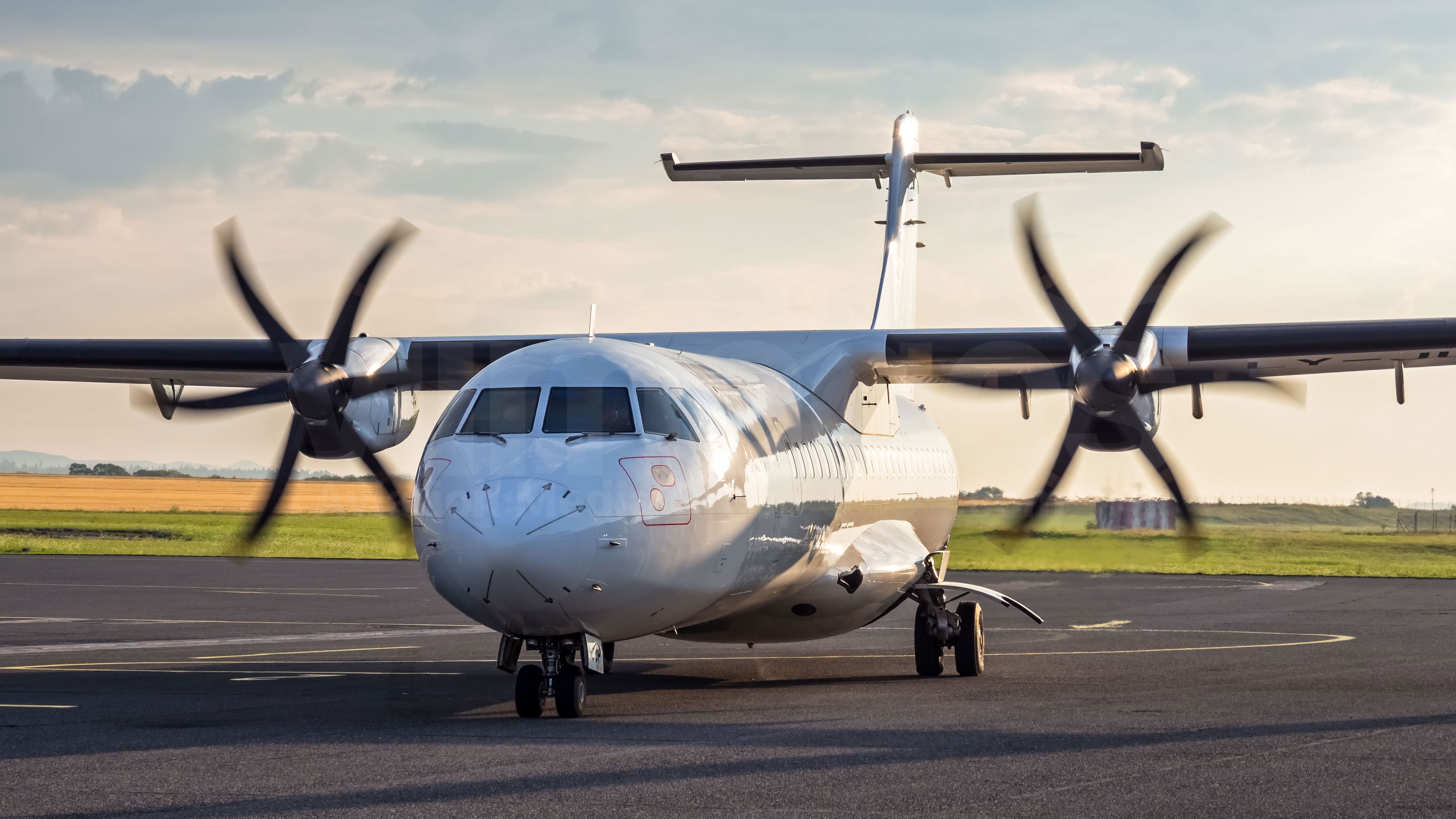 AAIB Report: ATR 72-500 (72-212A), LY-JUP
