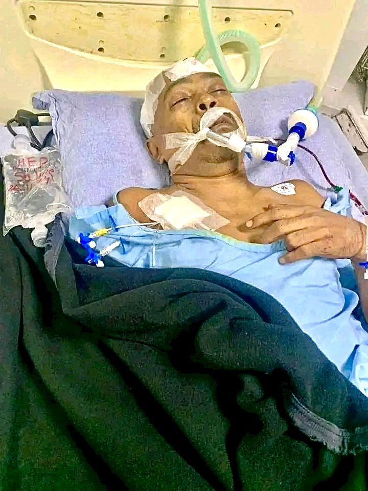Advocate of Chanmay Krishna Das Prabhu Raman Roy Brutally Attacked in Bangladesh