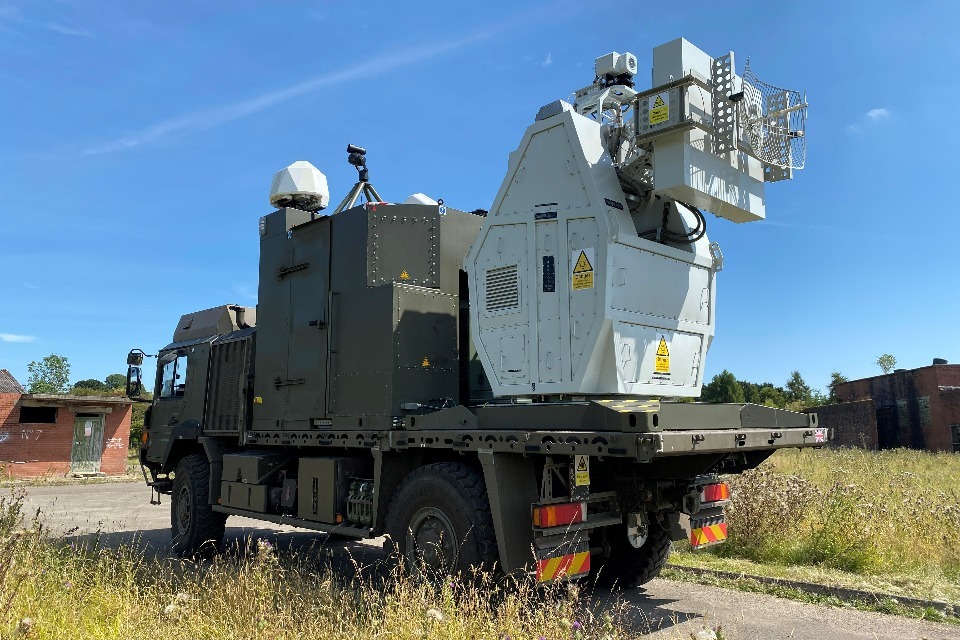 British Soldiers Successfully Test Drone Killer Radiowave Weapon for First Time