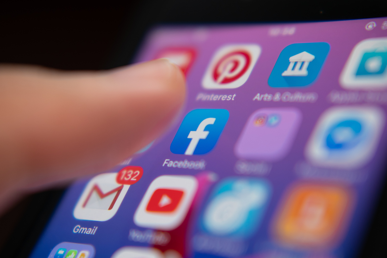 CMA Directs Facebook to sell Giphy