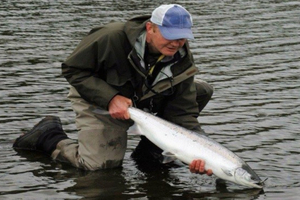 An emergency byelaw is being extended on the Severn in order to protect salmon stocks