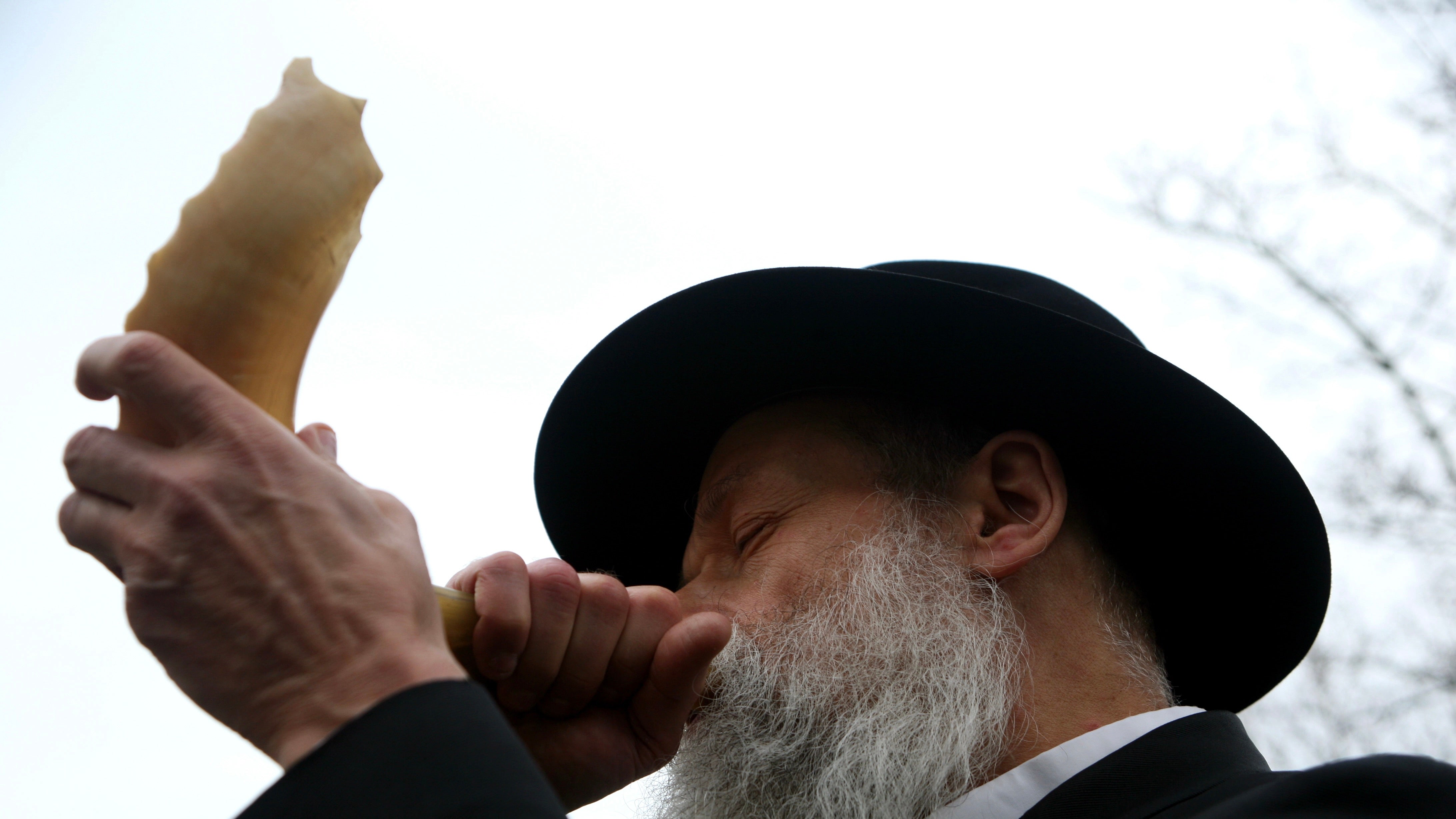 Erev Yom Kippur and Maran zt”l’s Epic Words, “I Forgive Everyone”