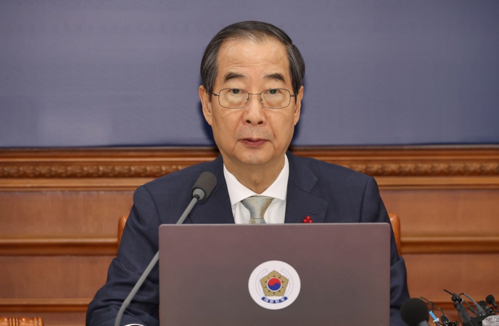 Acting President Han Duck-soo