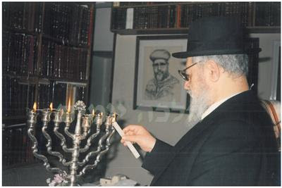 Lighting the Chanukah Candles