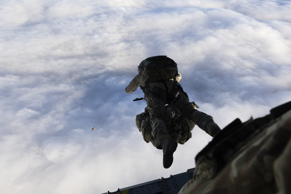 Military Conducts Daring Parachute Drop to Deliver Critical Medical Support to Tristan da Cunha
