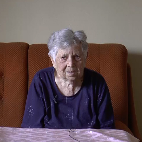 Júlia Tóth