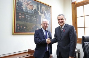 PM's Trade Envoy to Peru Mark Menzies MP (left) with Peru's Prime Minister Salvador del Solar
