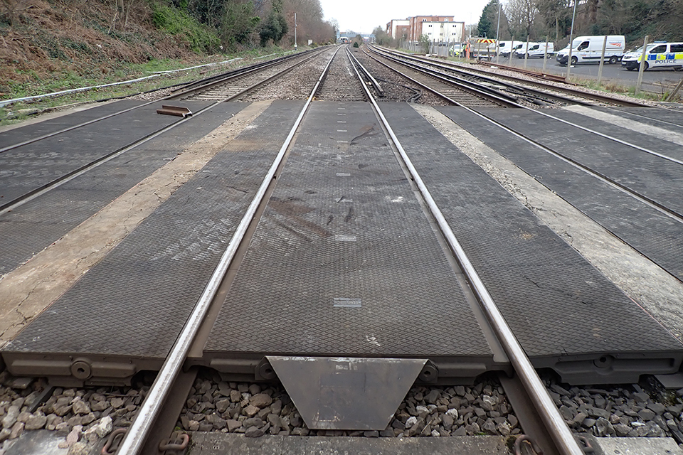 Report 04/2025: Derailment of a Passenger Train Near Walton-on-Thames