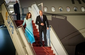 The Duke and Duchess of Cambridge arrive in Pakistan
