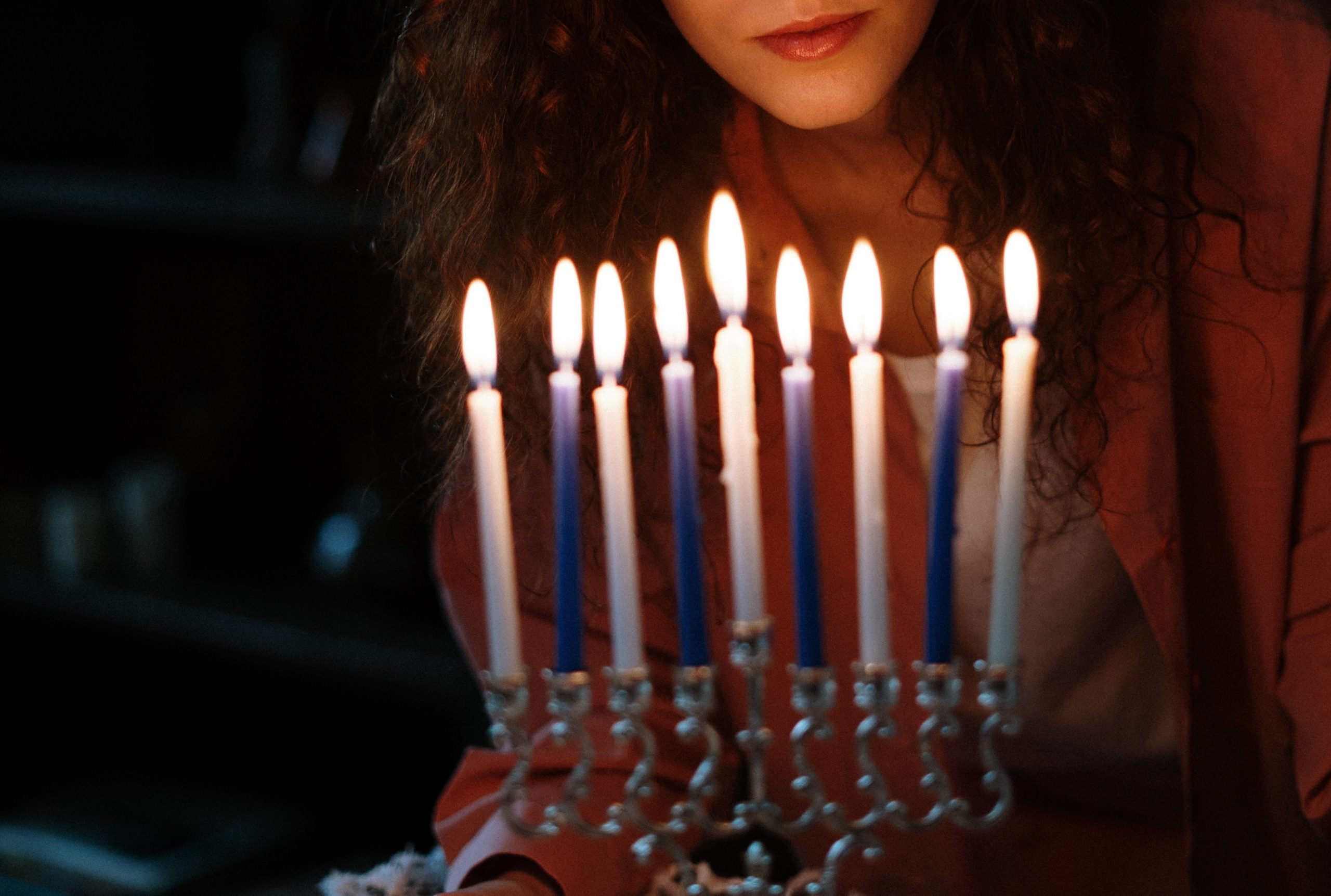 The Obligation of Women Regarding Chanukah Candles