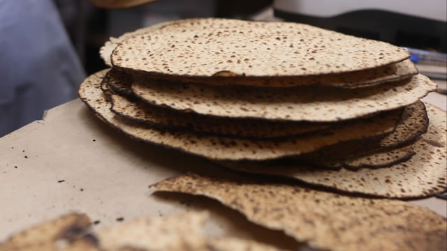 The Prohibition to Eat Matzah or a Meal on Erev Pesach and the Laws of Matzah