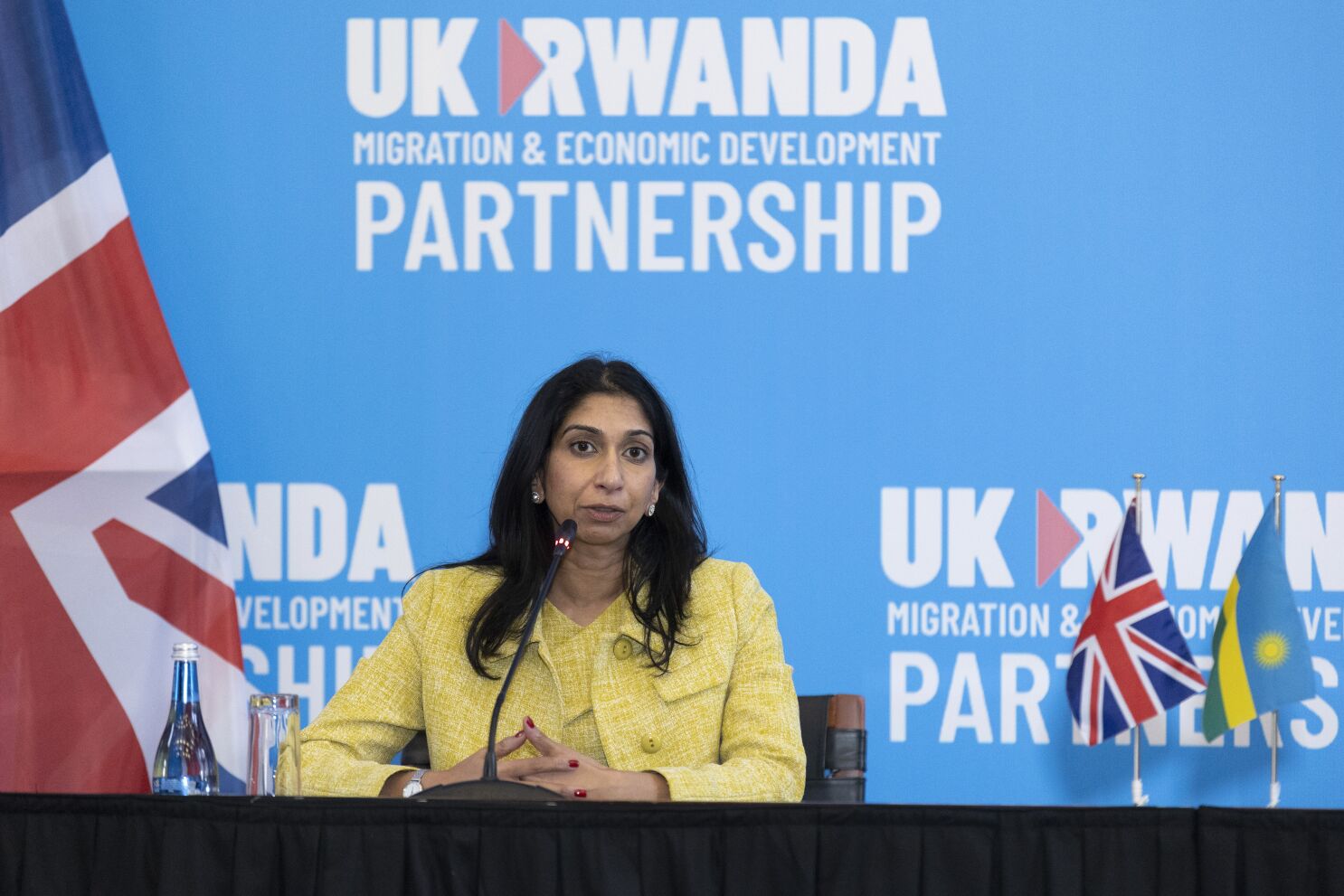 UK and Rwanda Strengthen Agreement to Deal With Global Migration Issues