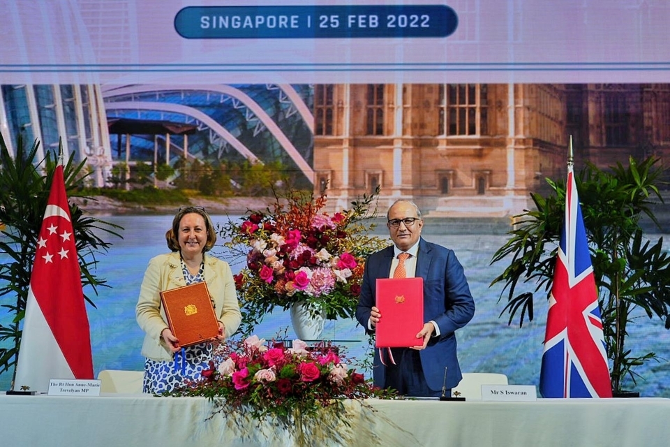 UK and Singapore Sign New Innovative Digital Trade Deal